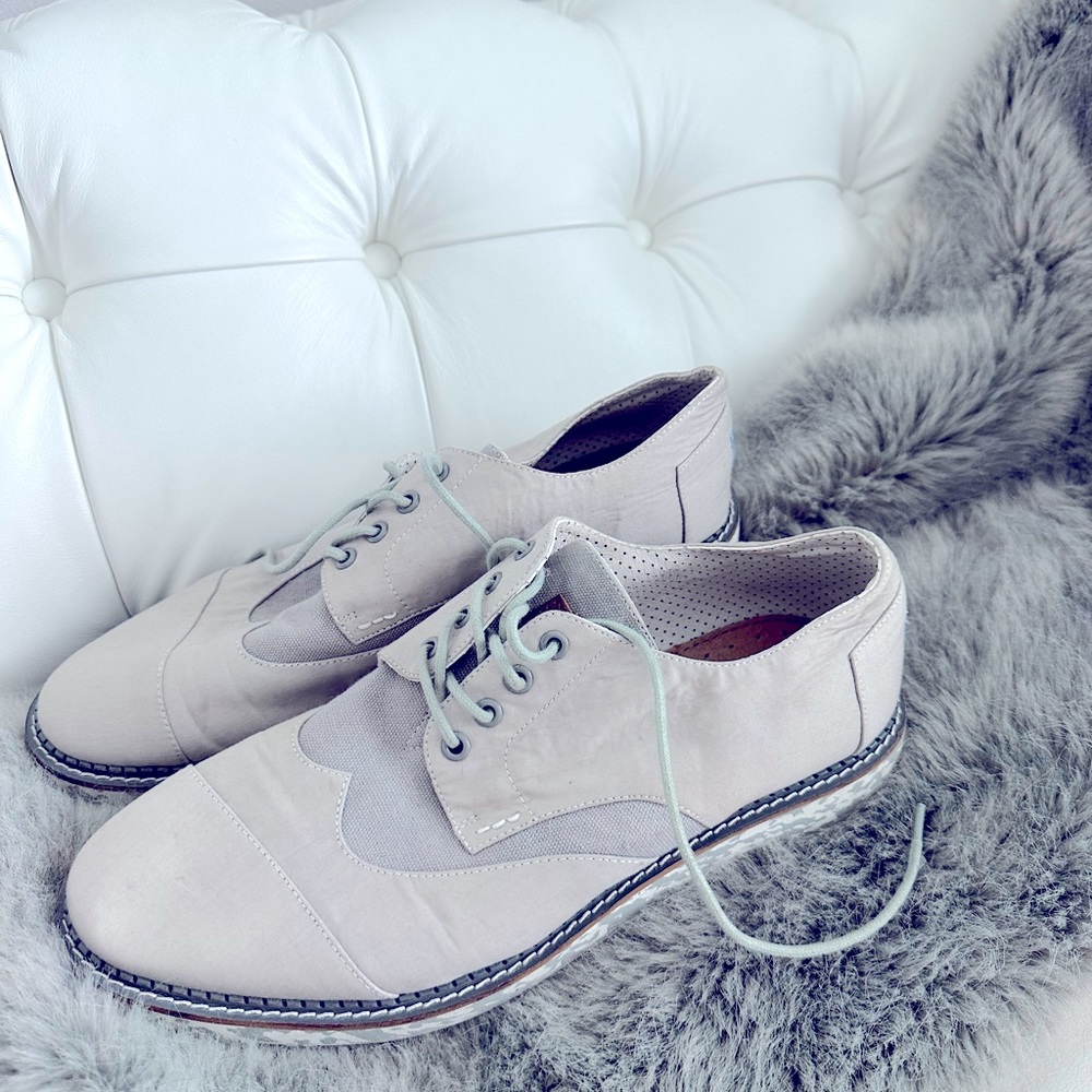 Men’s shoes